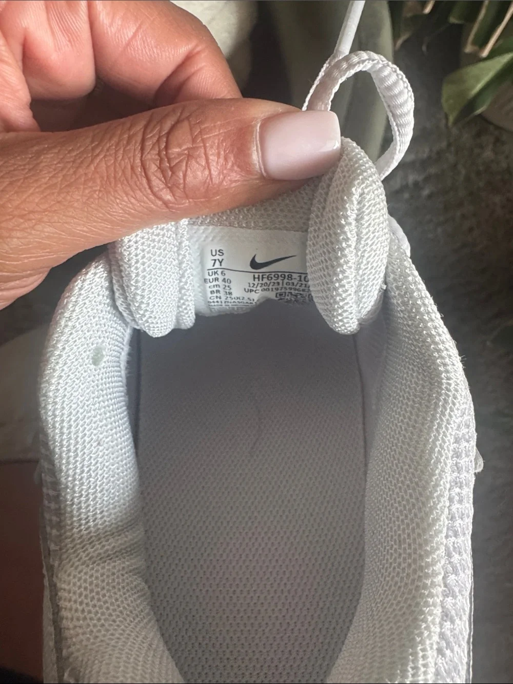 Nike Vomeros Light Grey Sz 7Y